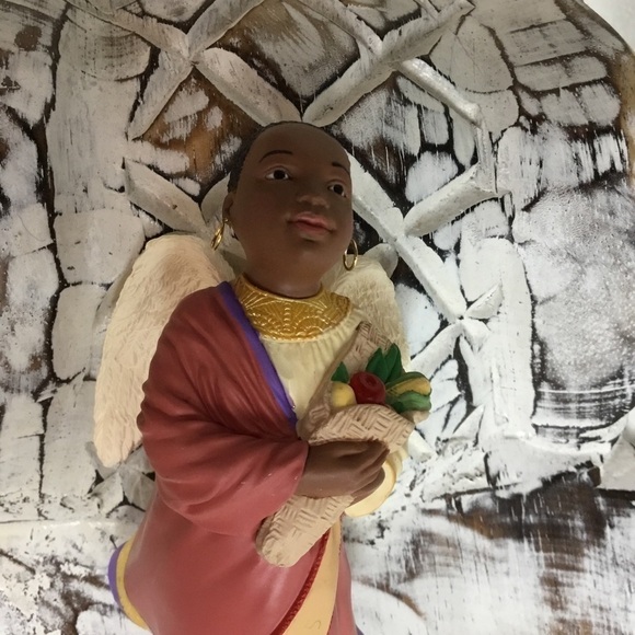 HALLMARK Vintage Keepsake Ornament A Celebration of Angels for African-Americans - Picture 3 of 7